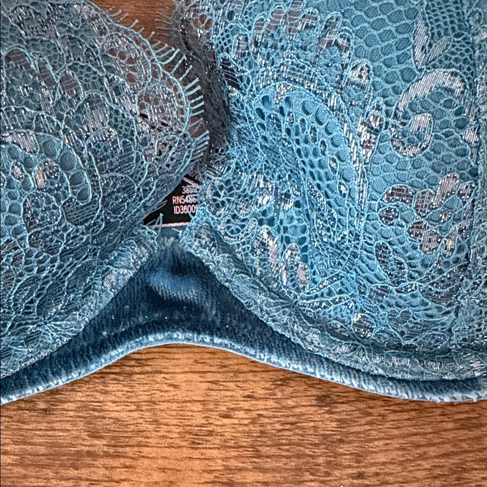 Victoria's Secret Teal Lace “Very Sexy” Bra - Picture 2 of 7